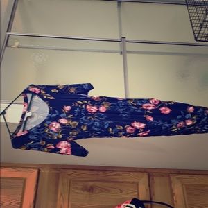 Maternity dress size small